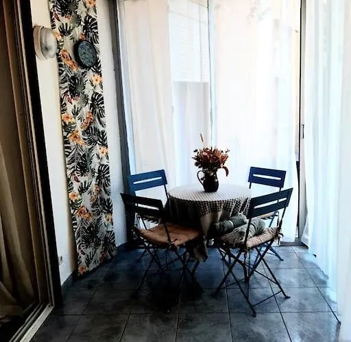 Вилла Charmante Maison De Avec Jardin Перпиньан